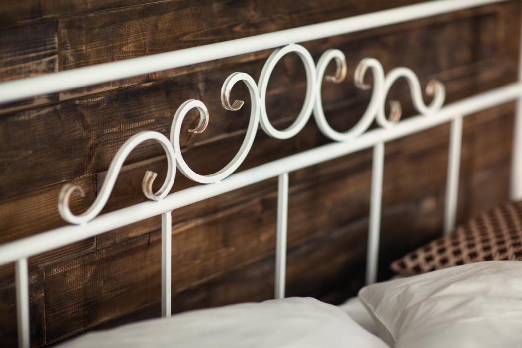 Кованые кровати, Кованая кровать Сандра1.4 с одной спинкой